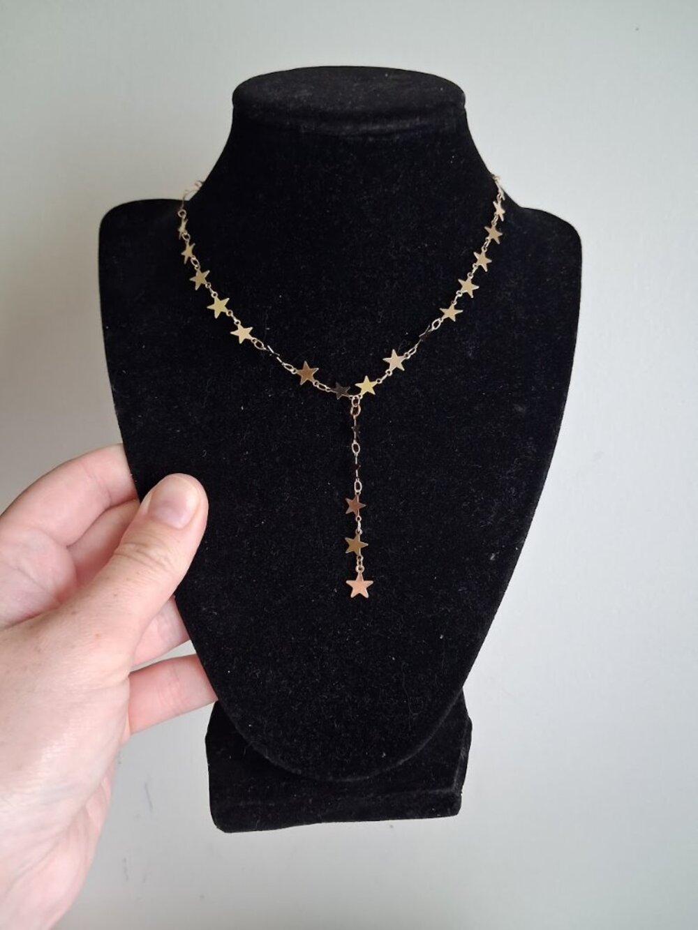 16 inch Star dangle necklace